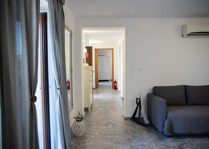 Casa de Férias Romanza Chalki Town